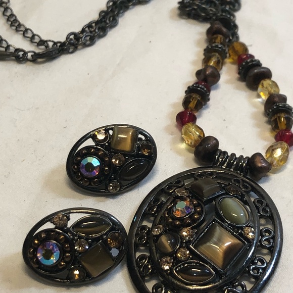 Beautiful Vintage Necklace with Clip on Earrings faux jewelled nickel tone - Picture 9 of 16